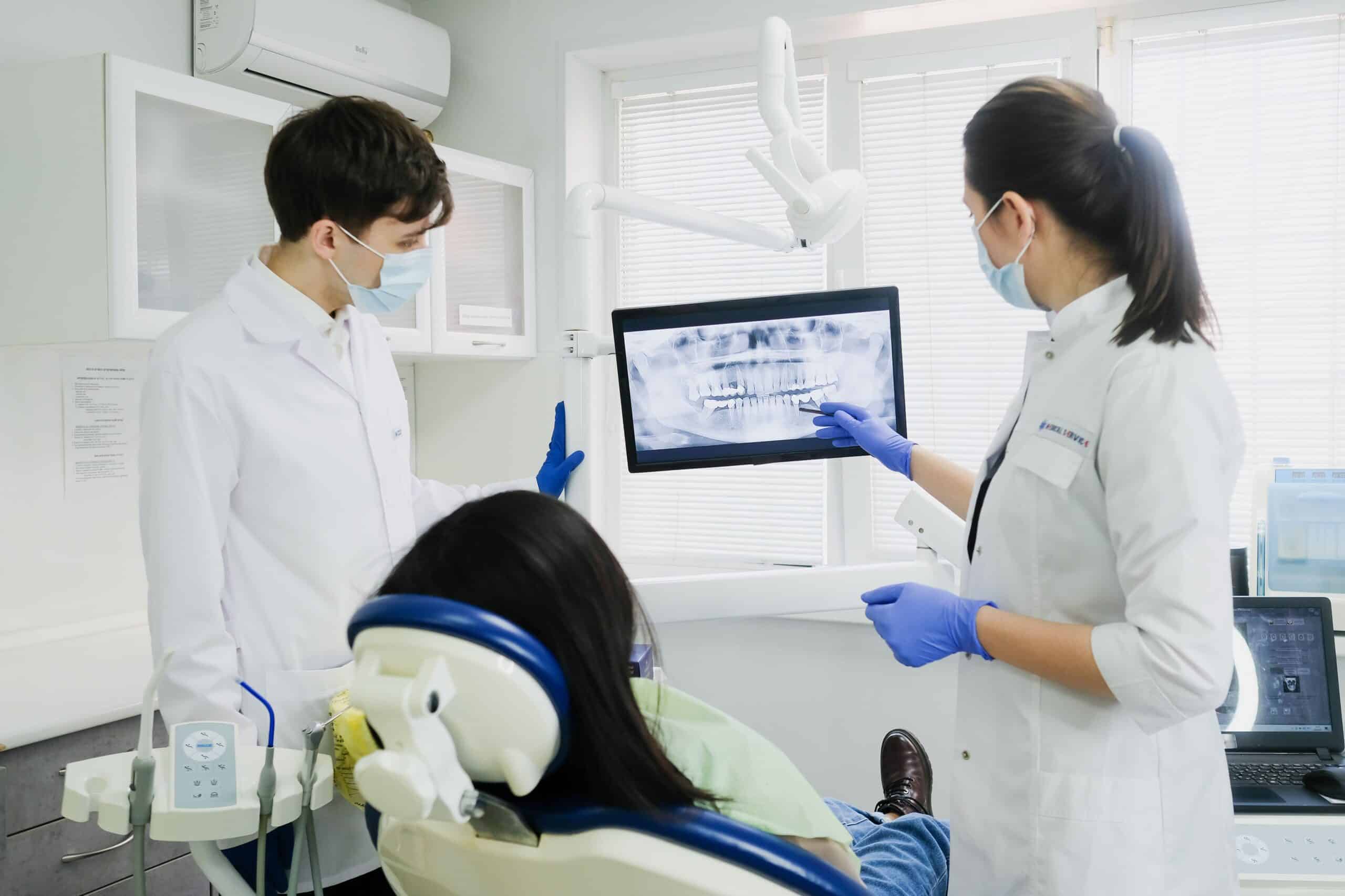 5 Essential Tips for Maintaining Healthy Teeth Between Visits Dr. Simba Pari